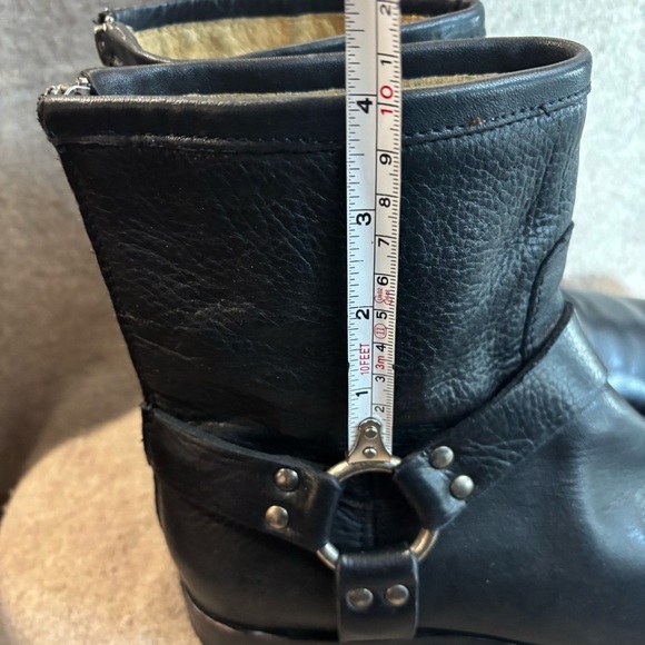 FRYE Sz 10B Harness Short Shaft Leather Boots With Zipper Back Closure - Picture 7 of 15